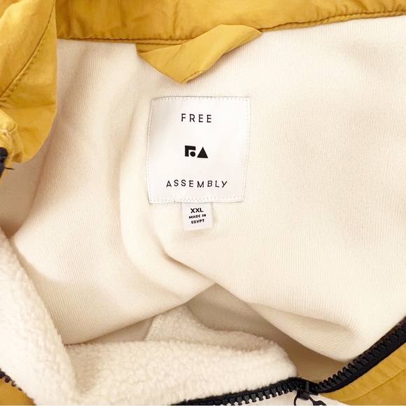 Free Assembly Fleece Pullover - Picture 3 of 5